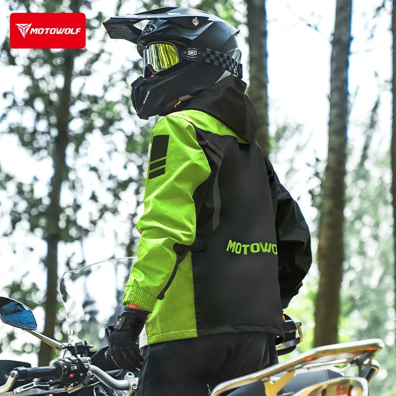 Kurtka motocyklowa odblaskowa  – Cycling Commuter Rain Jacket recenzja i cena