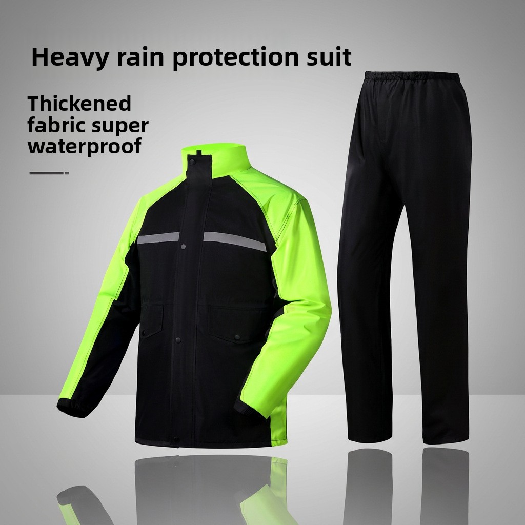 Wytrzymały motocyklowy kombine – Cycling Commuter Rain Jacket recenzja i cena